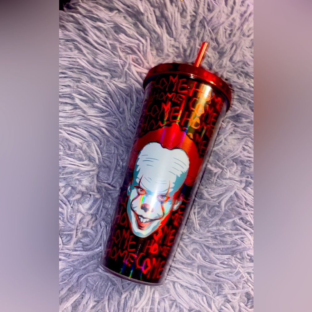 Pennywise/IT cup.